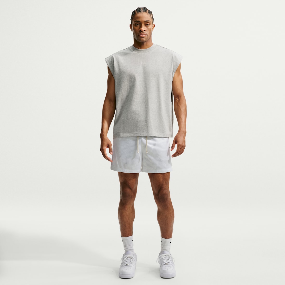 NIKE / ナイキ MID THIGH LENGTH MESH SHORTS $25 - $50 Mid-Thigh Length. Nike.com